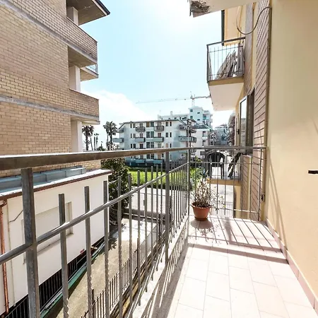 Oslo Apartment, A Pochi Passi Dal Mare Rifa738 * Porto d'Ascoli