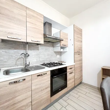 Oslo Apartment, A Pochi Passi Dal Mare Rifa738 Apartment